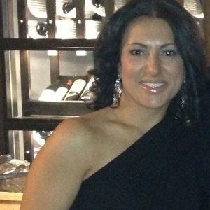 Meet your Posher, Yolanda